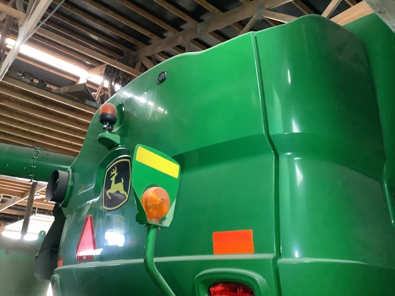 Photo of 2015 John Deere S680