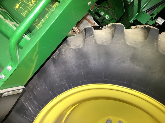 Photo of 2015 John Deere S680