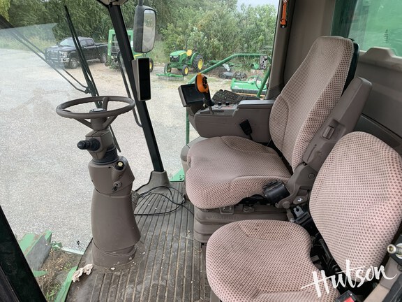 Photo of 2015 John Deere S680