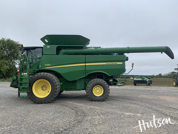 Photo of 2015 John Deere S680