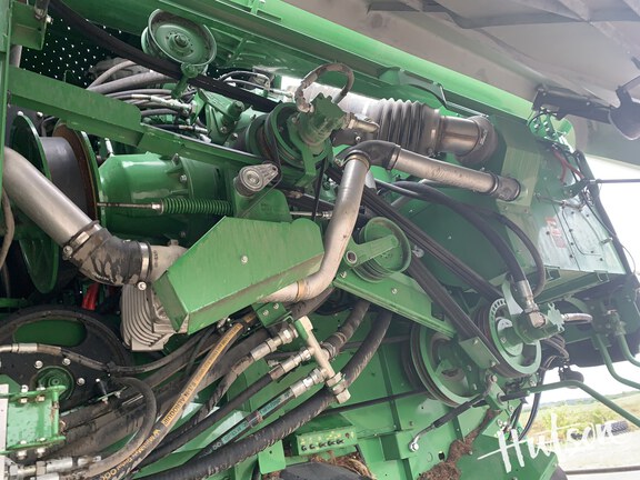 Photo of 2015 John Deere S680