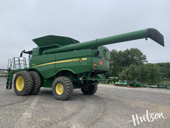 Photo of 2015 John Deere S680