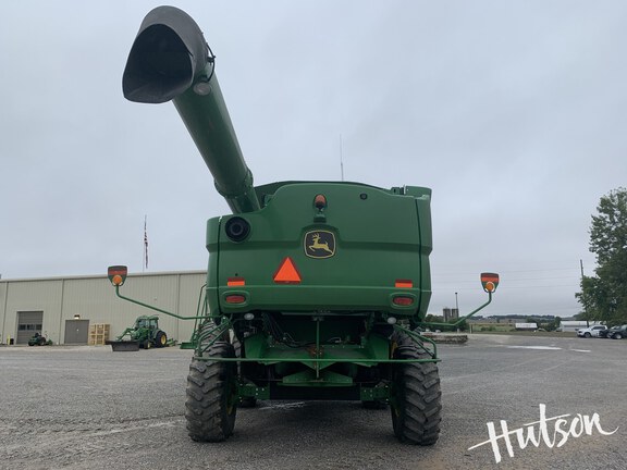Photo of 2015 John Deere S680