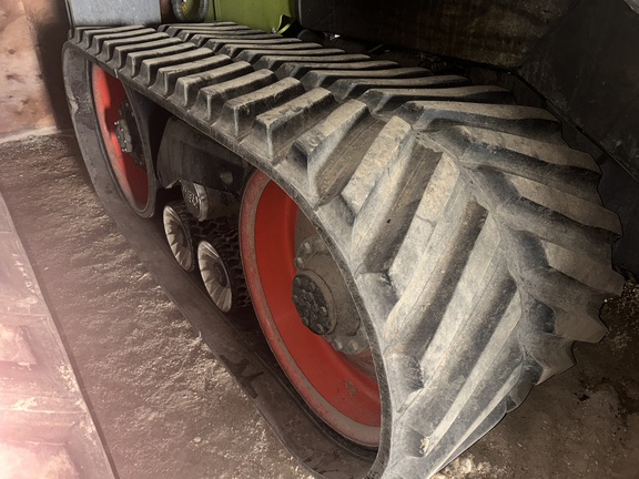 Used 2022 Claas 8800TT Combines at Horizon Ag & Turf in Falher, AB - Photo8