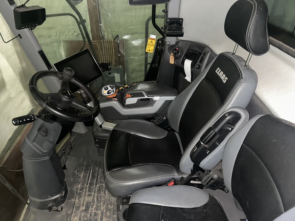 Used 2022 Claas 8800TT Combines at Horizon Ag & Turf in Falher, AB - Photo12