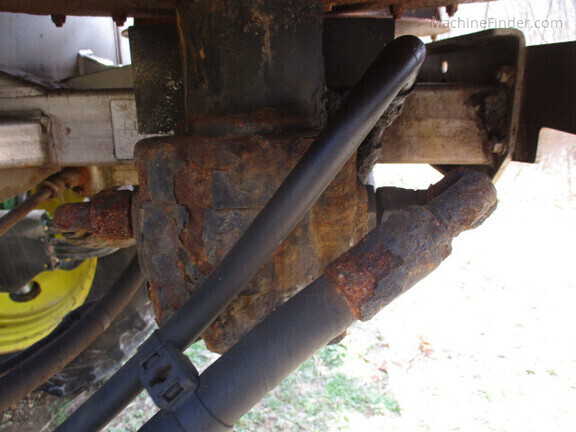 Photo of 2024 John Deere 600R