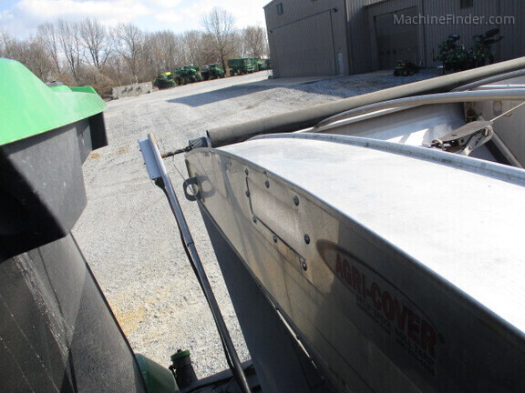 Photo of 2024 John Deere 600R