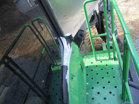 Photo of 2024 John Deere 600R