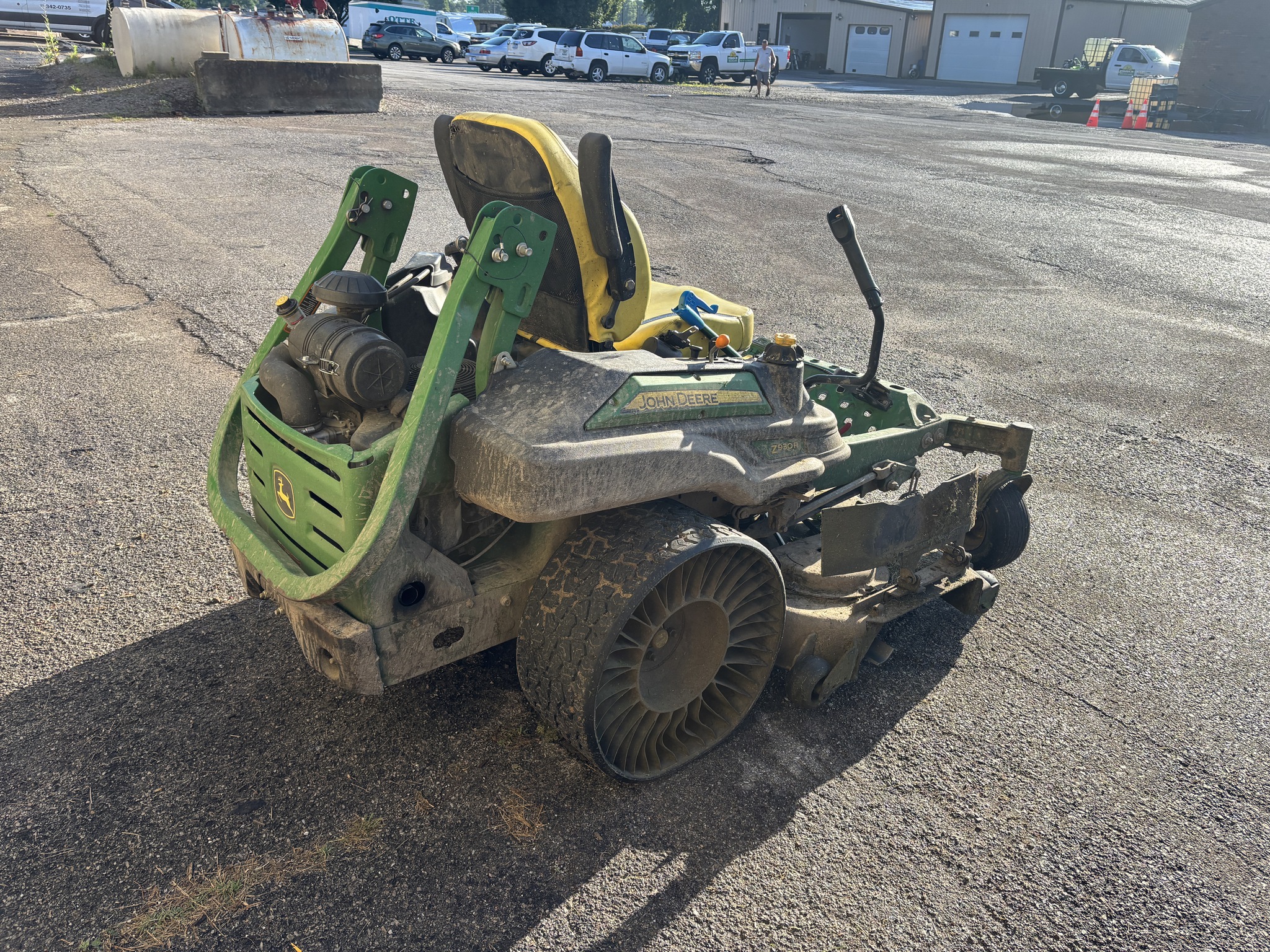 Used 2021 John Deere Z930R Zero Turn Mowers at Koenig Equipment in Franklin, IN - PhotoXL3