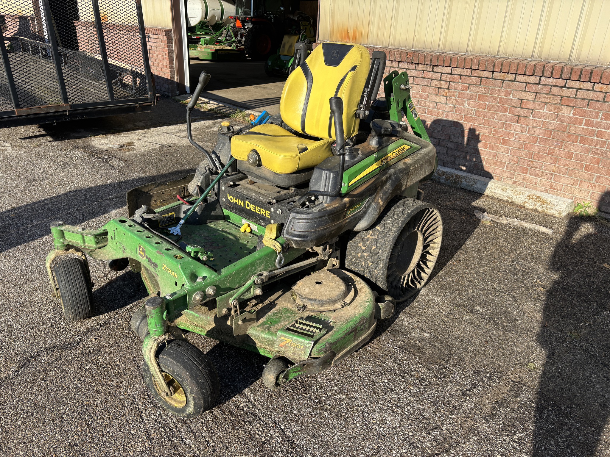 Used 2021 John Deere Z930R Zero Turn Mowers at Koenig Equipment in Franklin, IN - PhotoXL0