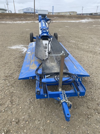Photo of a 2023 Brandt Grain Deck Drive Over
