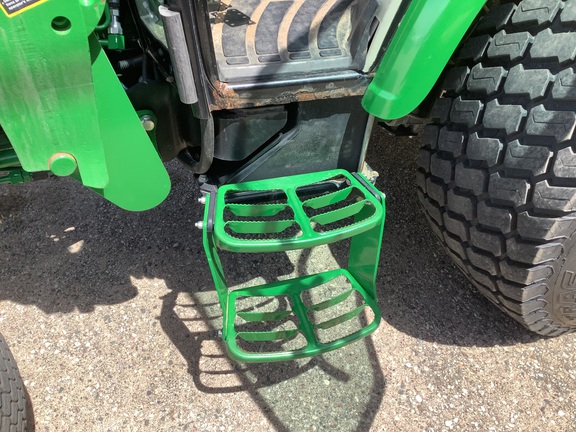 Photo of 2019 John Deere 4052R