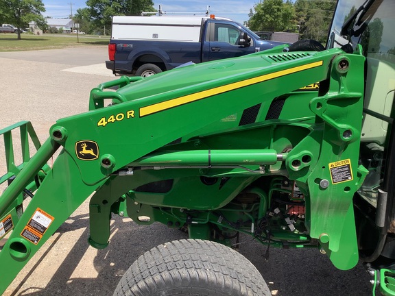 Photo of 2019 John Deere 4052R