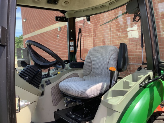 Photo of 2019 John Deere 4052R