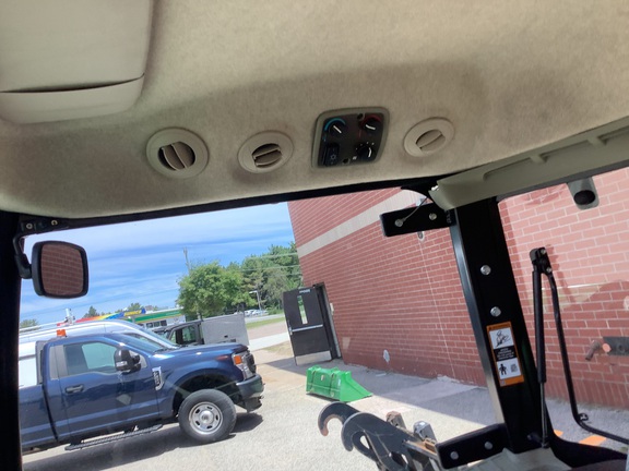 Photo of 2019 John Deere 4052R