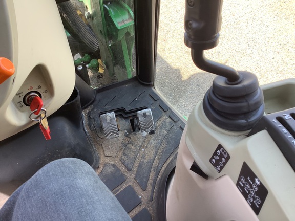 Photo of 2019 John Deere 4052R