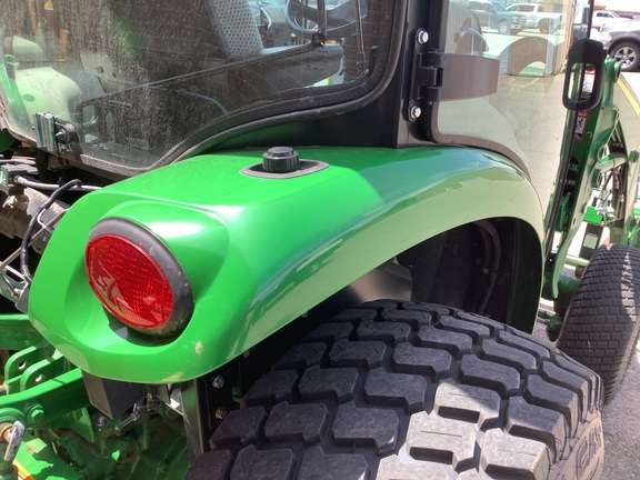 Photo of 2019 John Deere 4052R