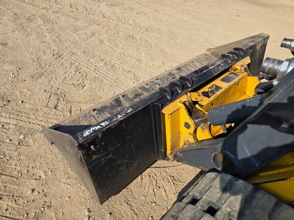 2022 John Deere 333G
