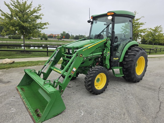 2019 John-Deere 4052R
