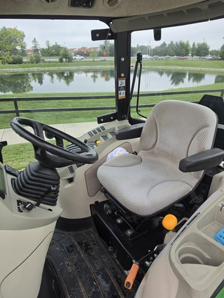 2019 John-Deere 4052R