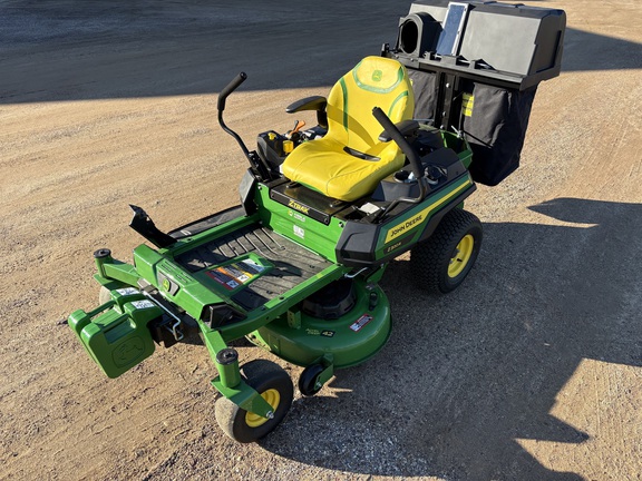 2026 John Deere Z320R - Photo1