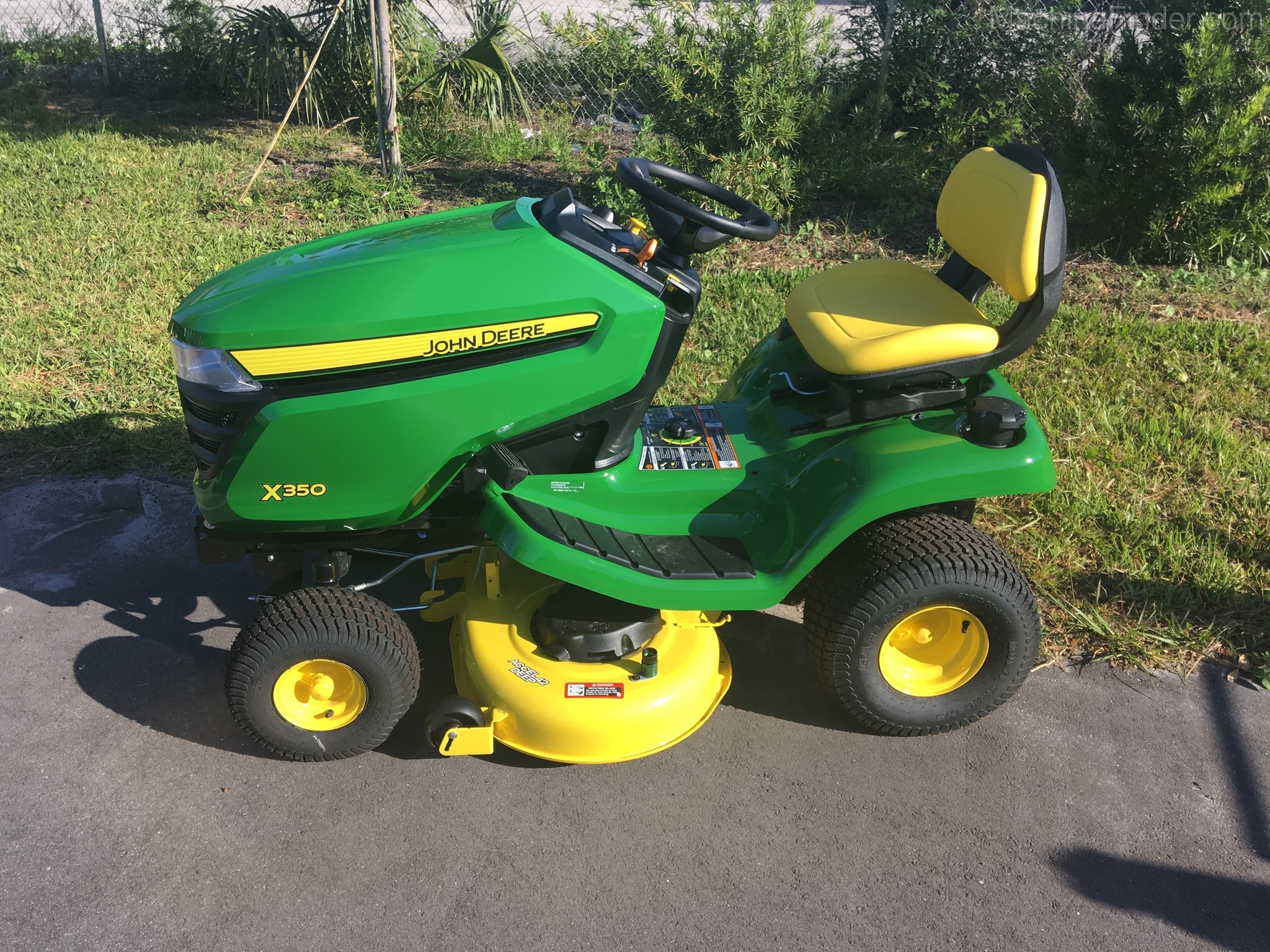 2020 John Deere X350 Image 1
