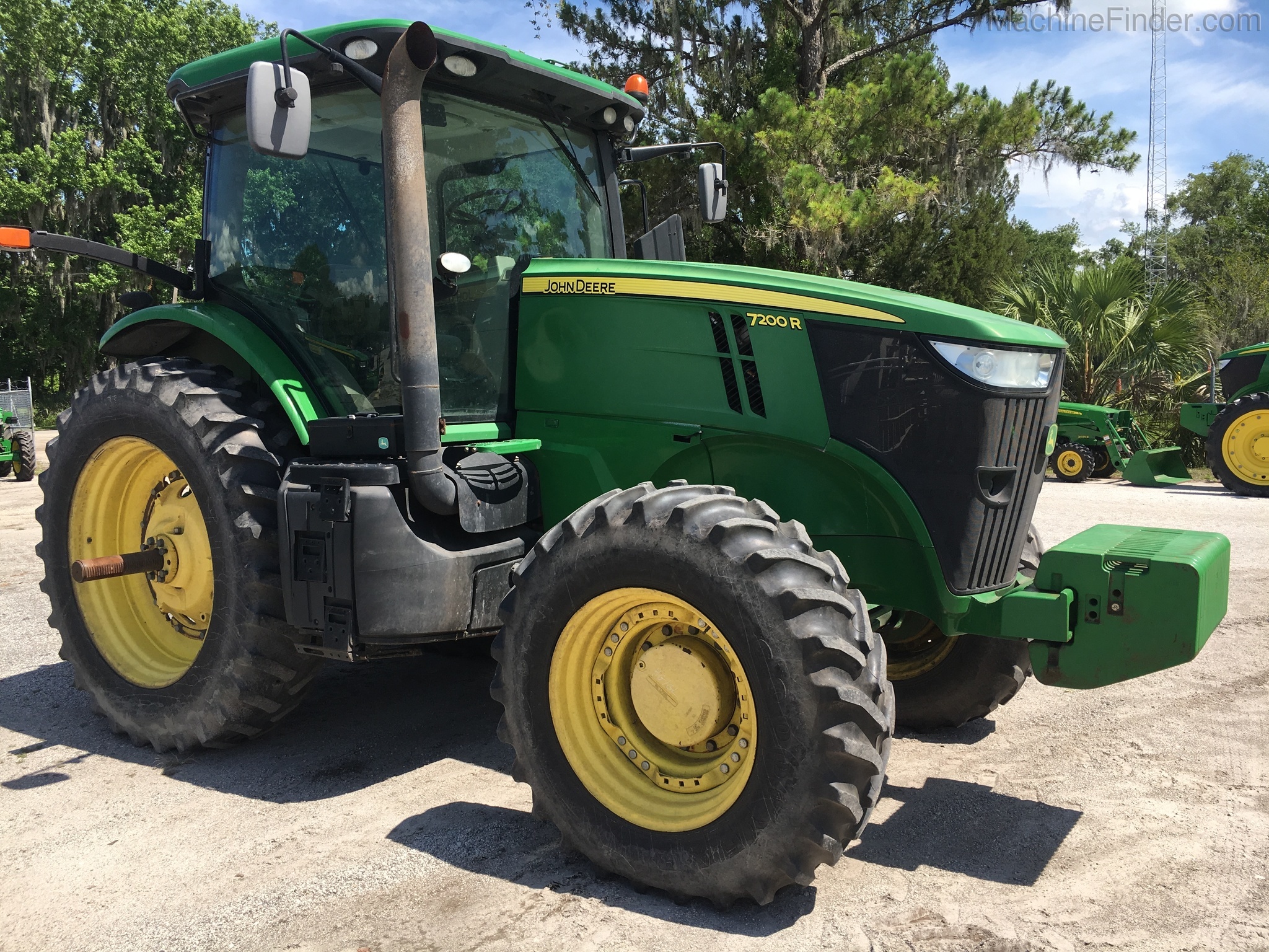 2013 John Deere 7200R Image 4
