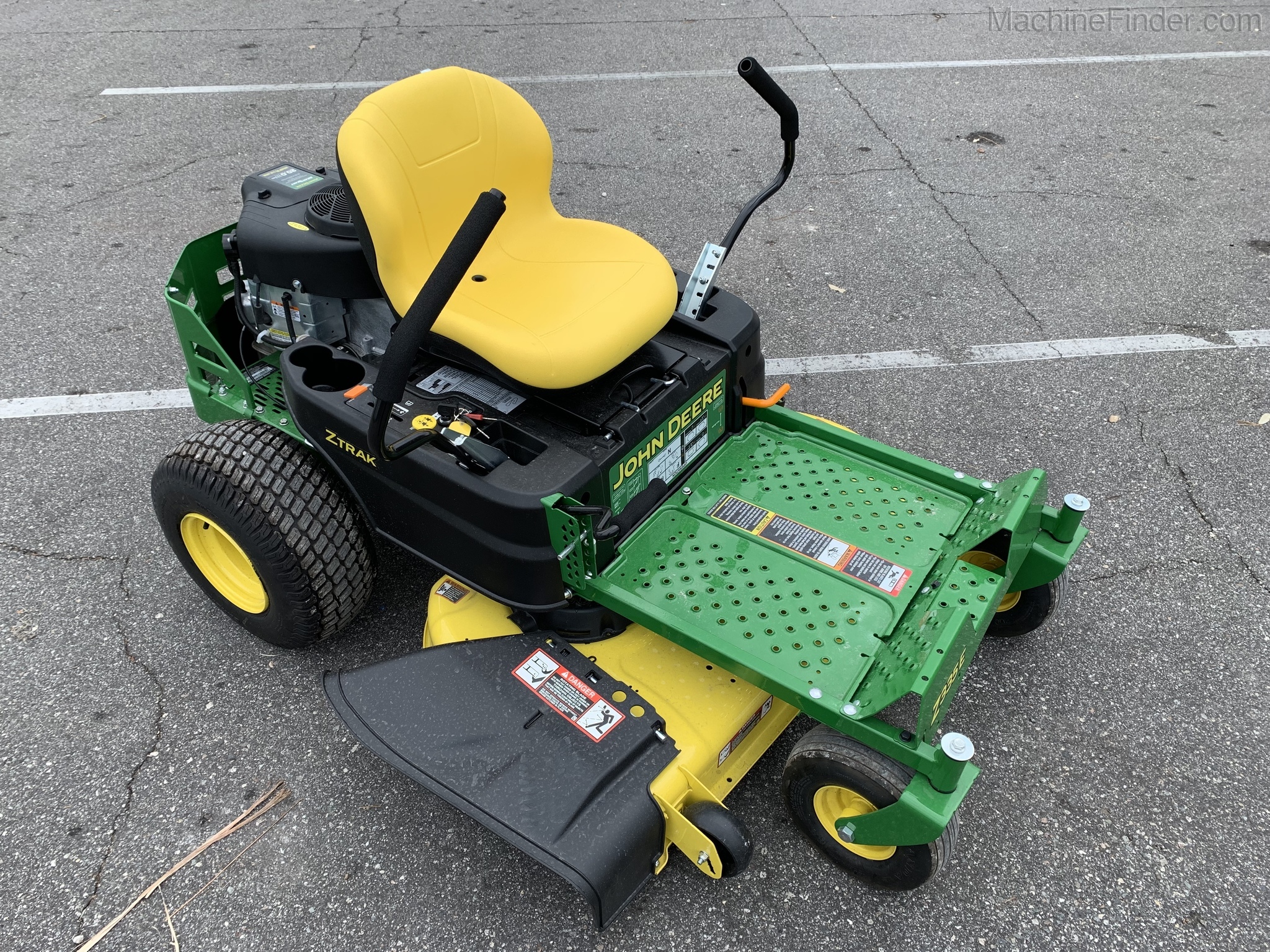 2020 John Deere Z335E Image 2