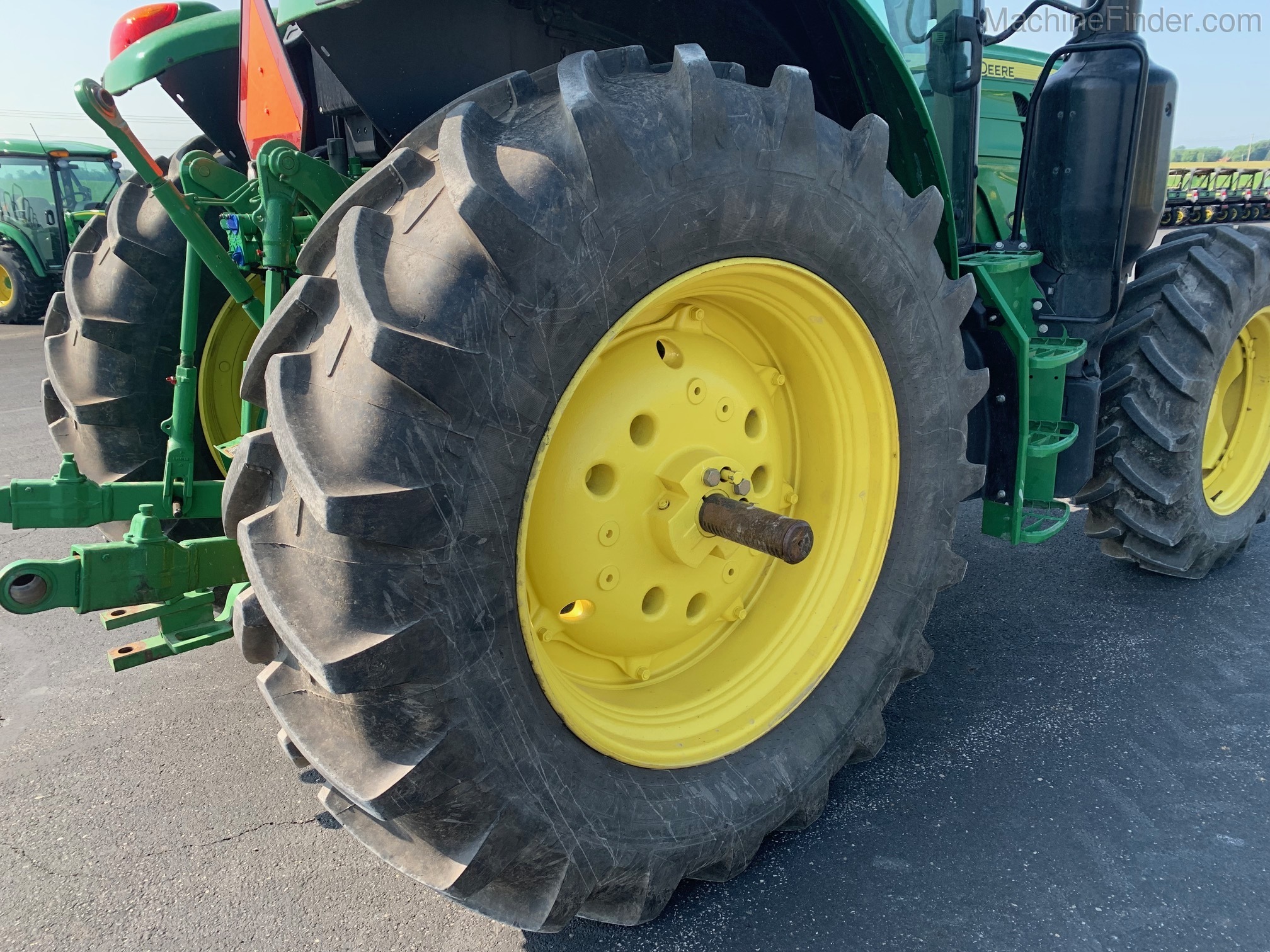 2017 John Deere 6130M Image 7