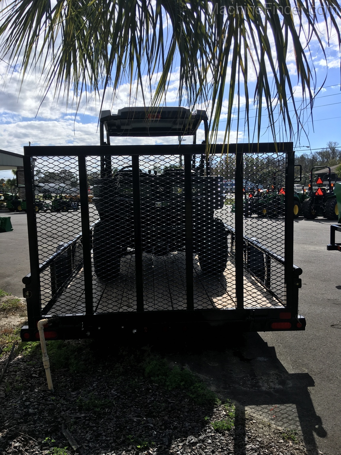 2021 John Deere XUV590E TRAILER PACKAGE Image 5