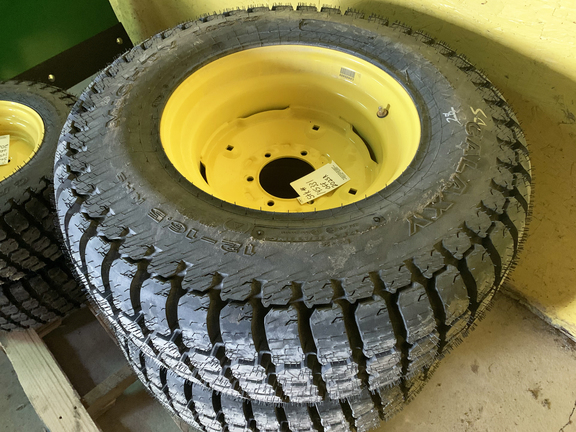 2019 Galaxy 12-16.5 R3 Turf Rear Tires - Tires & Tracks - John Deere