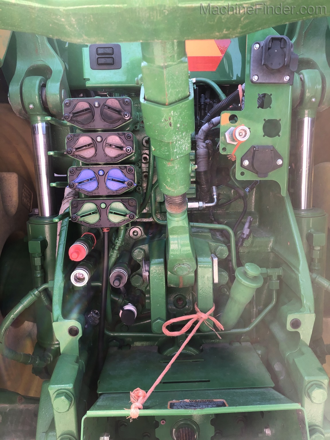 2018 John Deere 8295R Image 5