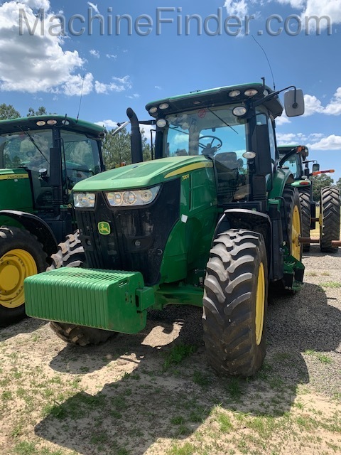 2014 John Deere 7210R Image 1
