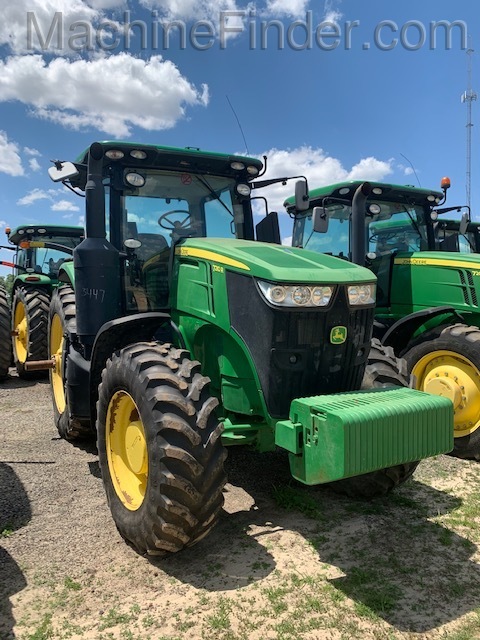 2014 John Deere 7210R Image 2