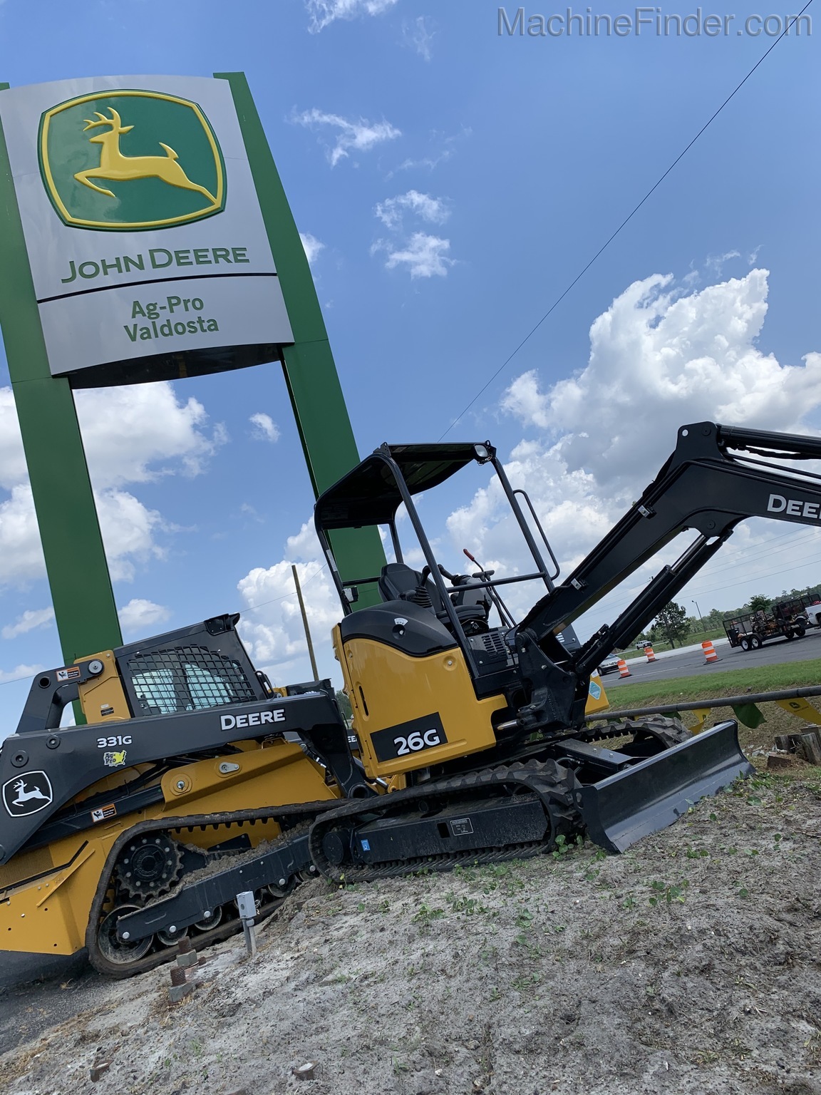 2020 John Deere 26G Image 1