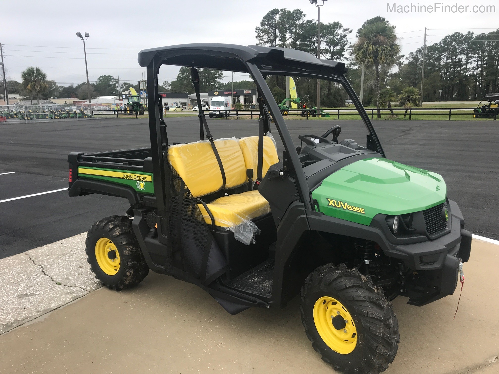2019 John Deere 835E Image 3