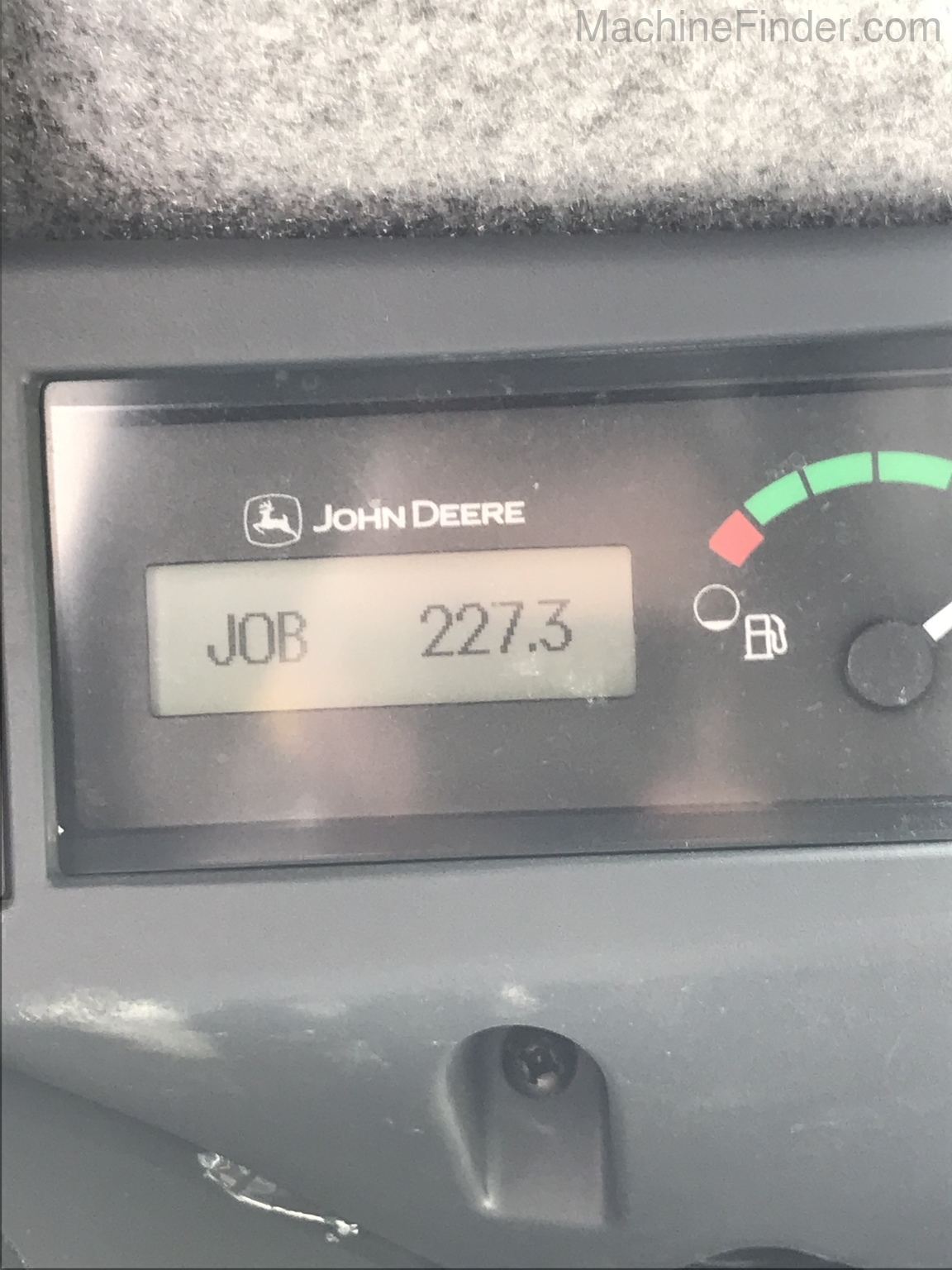 2017 John Deere 324E Image 6