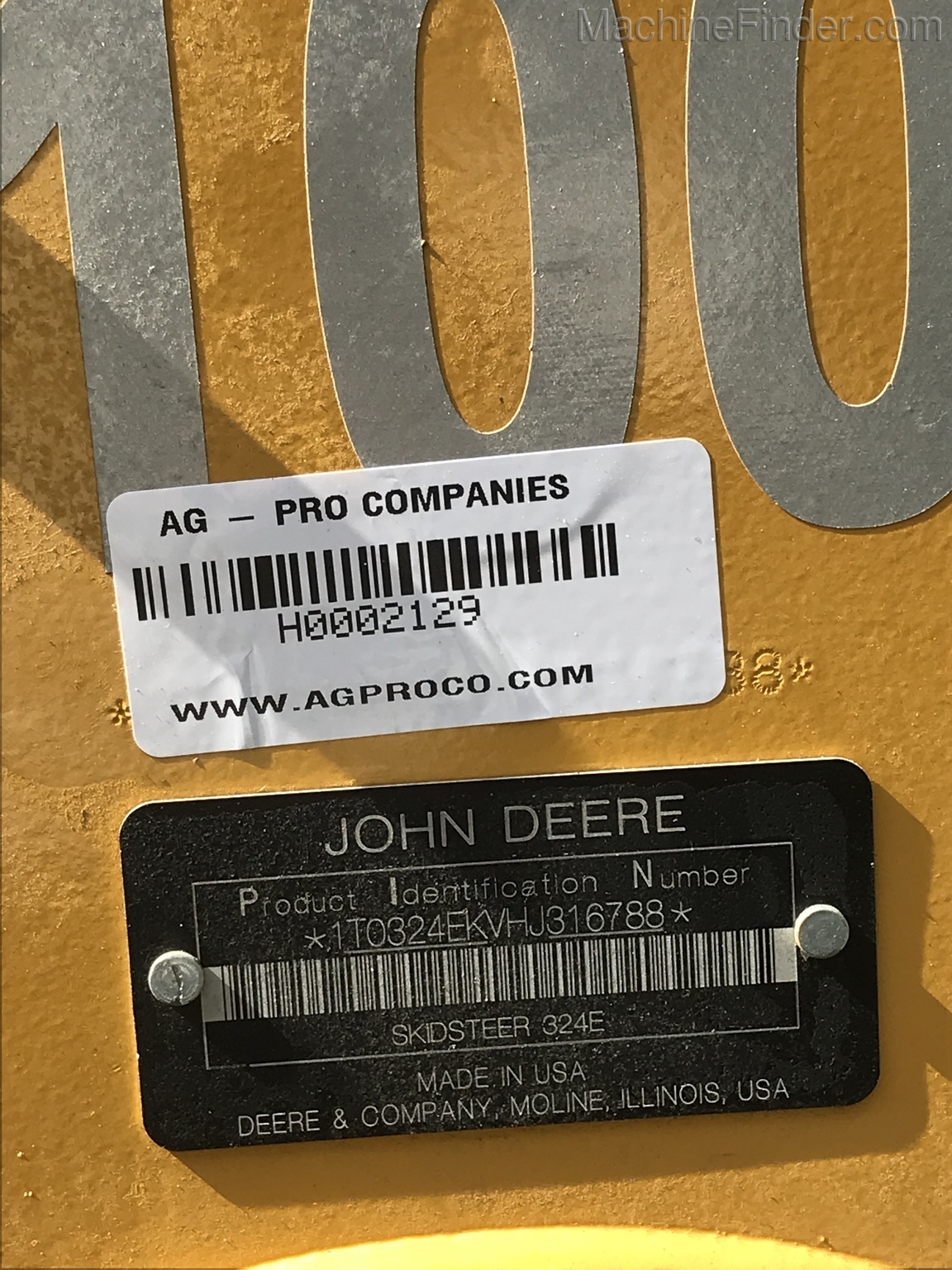 2017 John Deere 324E Image 8