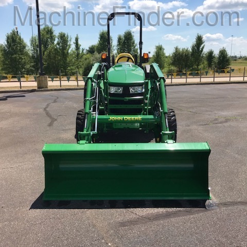 2020 John Deere 4052R Image 4