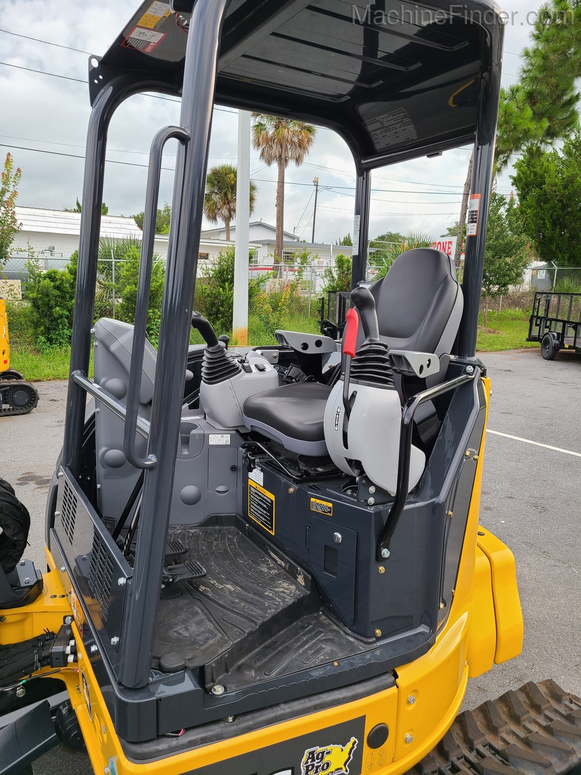 2020 John Deere 35G Image 7