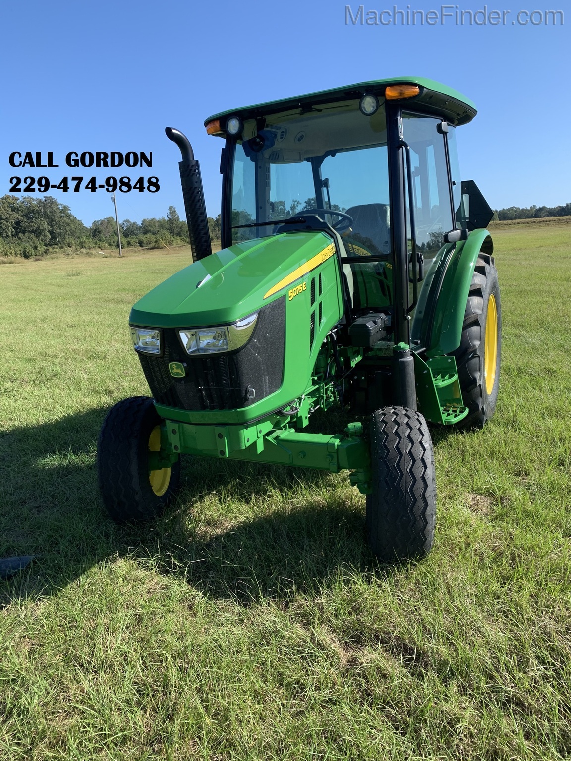 2020 John Deere 5075E Image 2