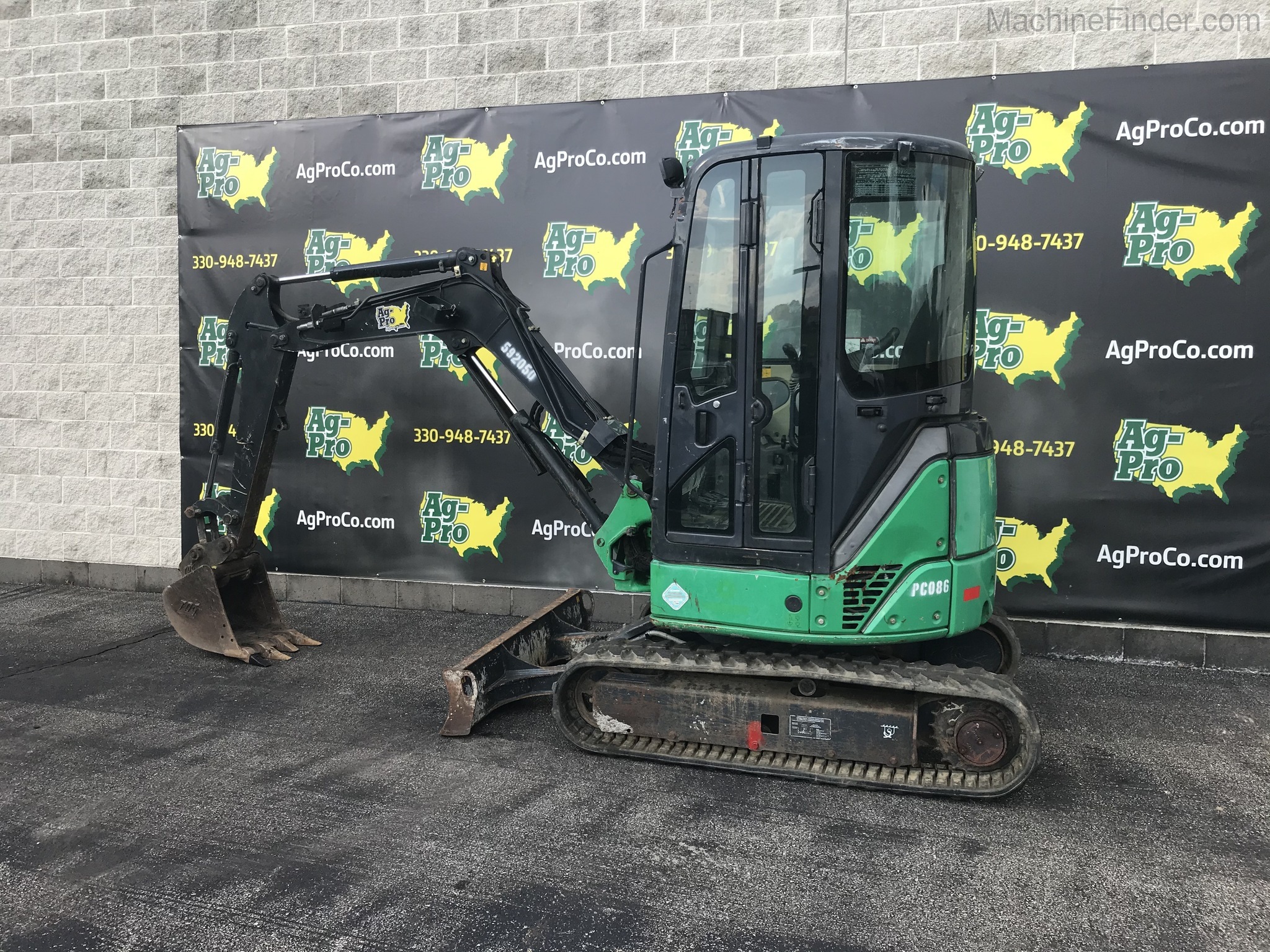 2014 John Deere 27D Image 2