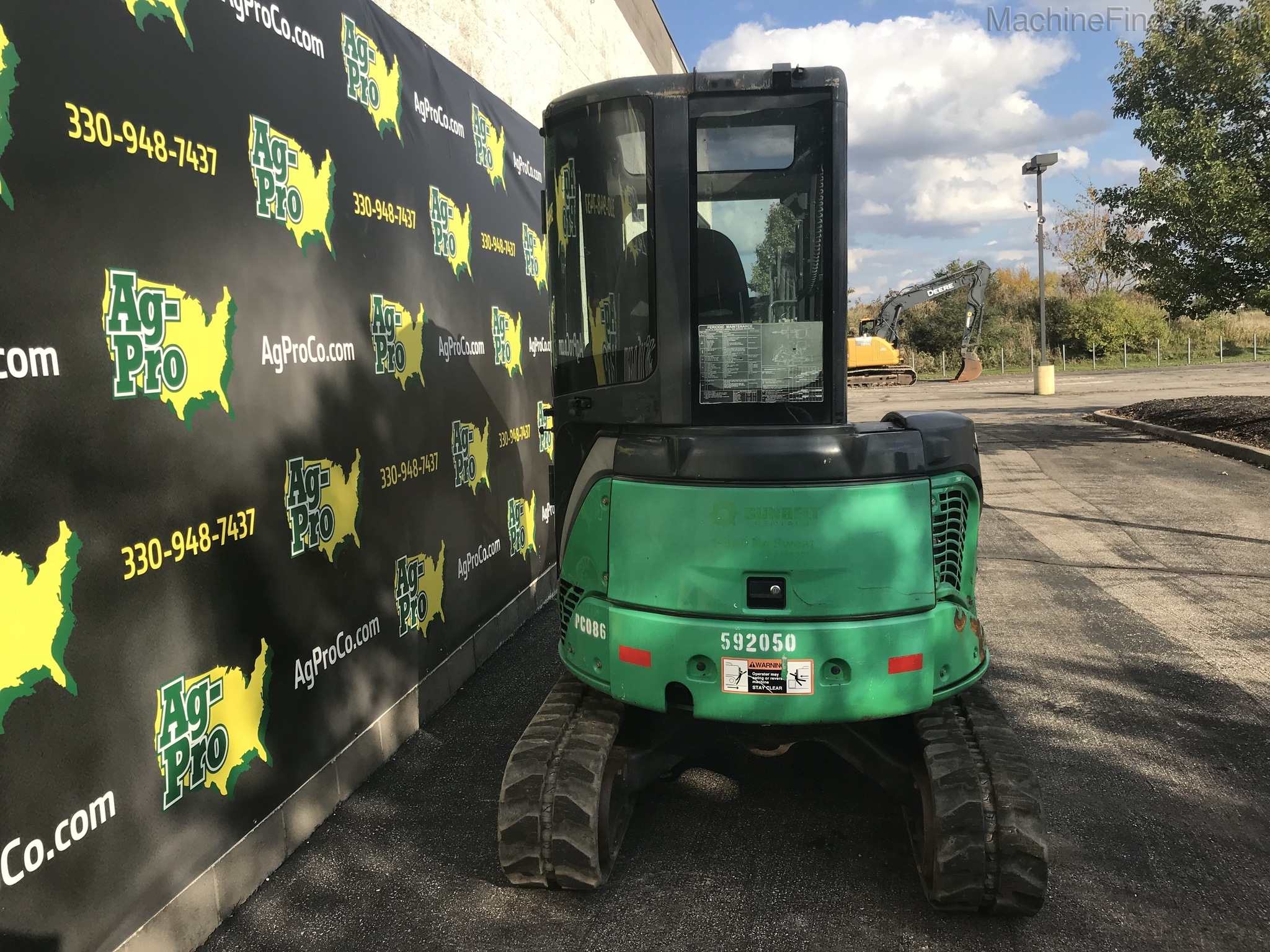 2014 John Deere 27D Image 11