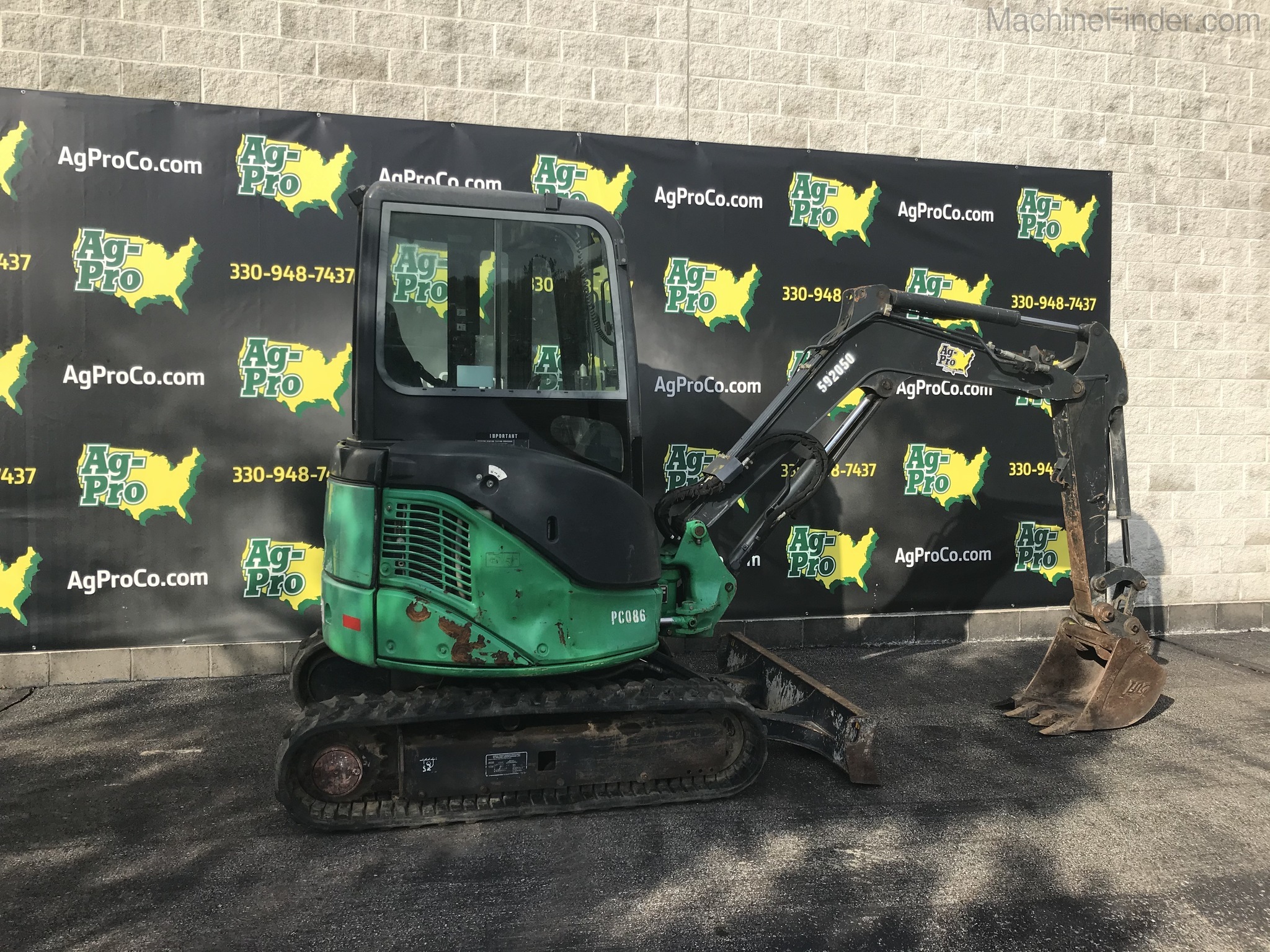 2014 John Deere 27D Image 3