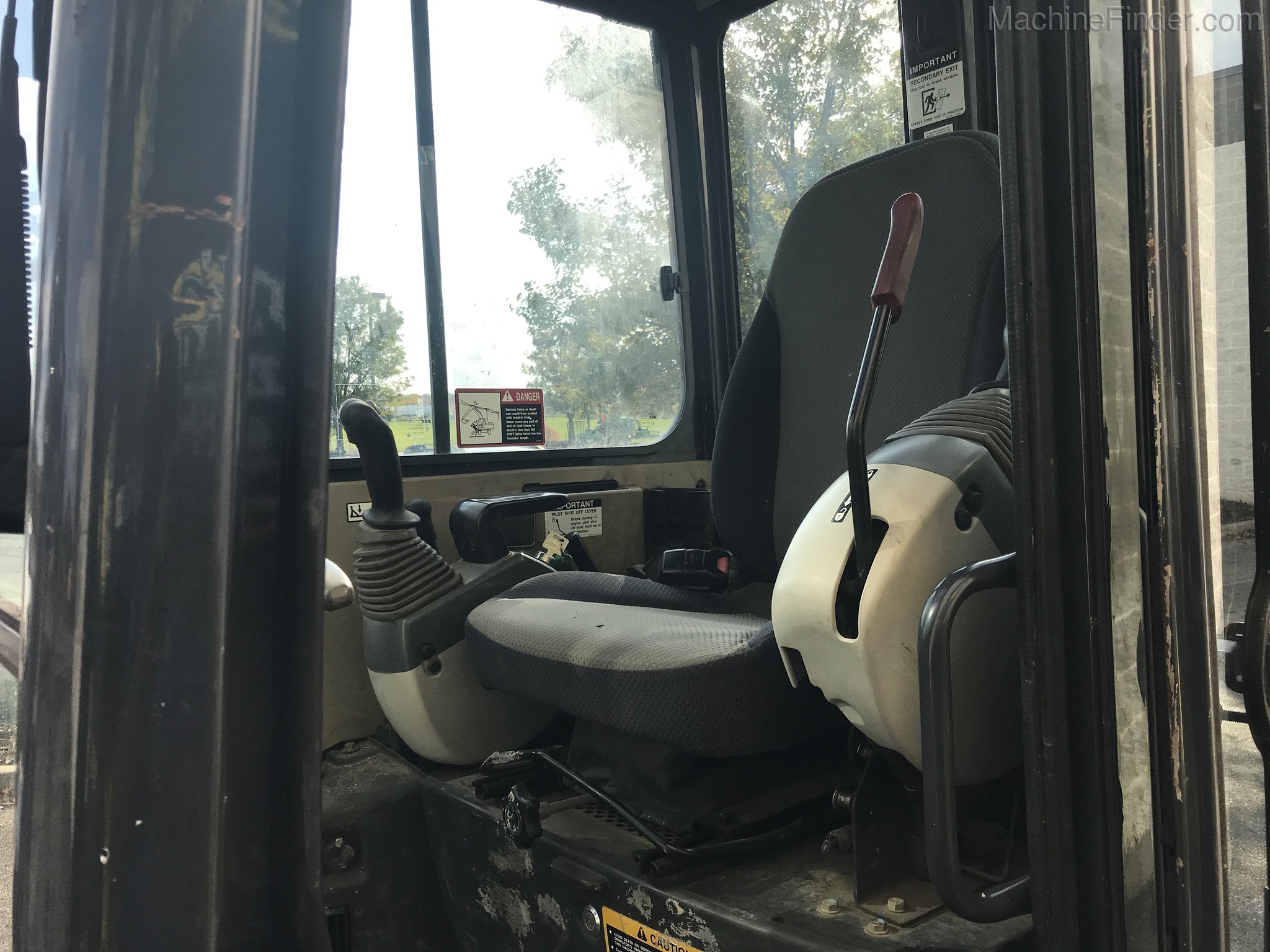 2014 John Deere 27D Image 14