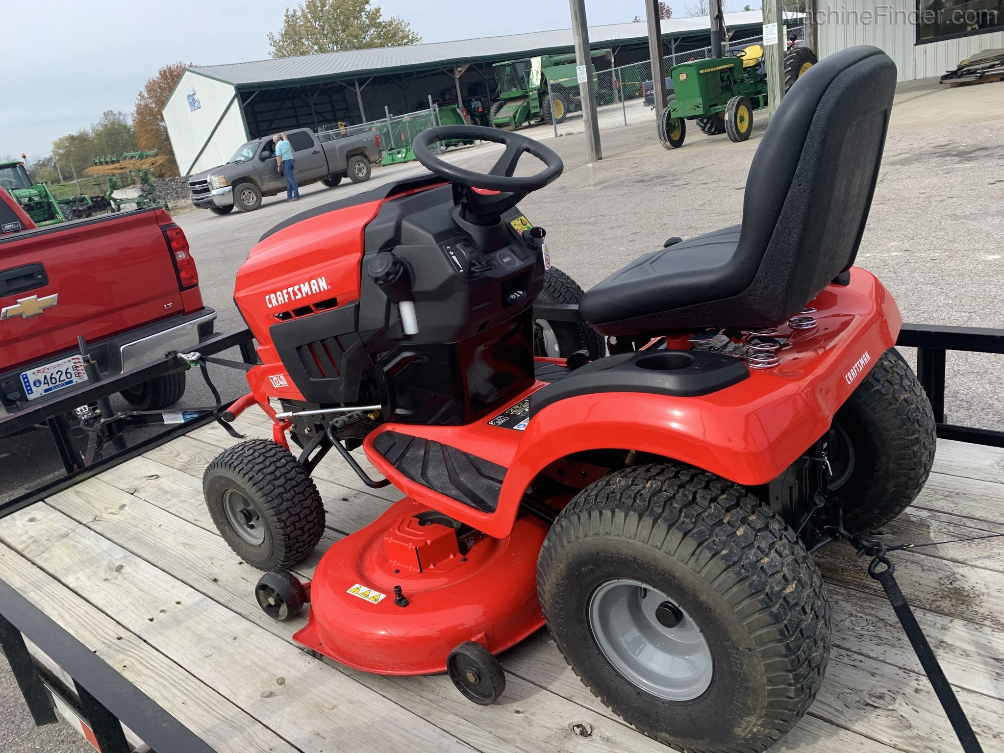 2019 Craftsman T240 Image 8