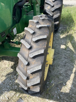 2012 John Deere 5065E Image 4