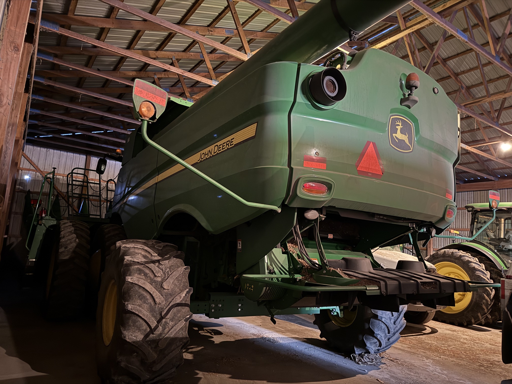 2014 John Deere S670 Image 6