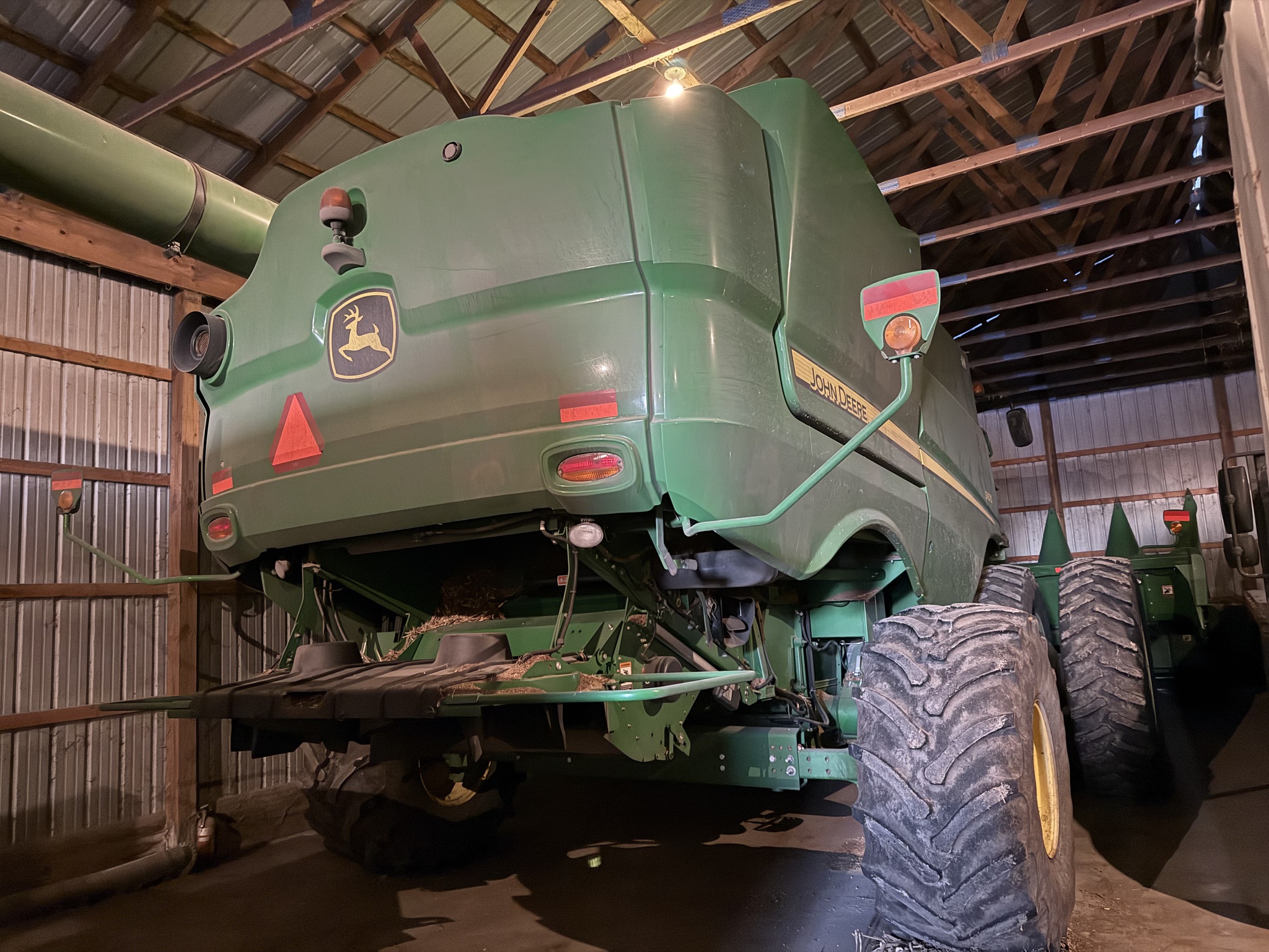 2014 John Deere S670 Image 5