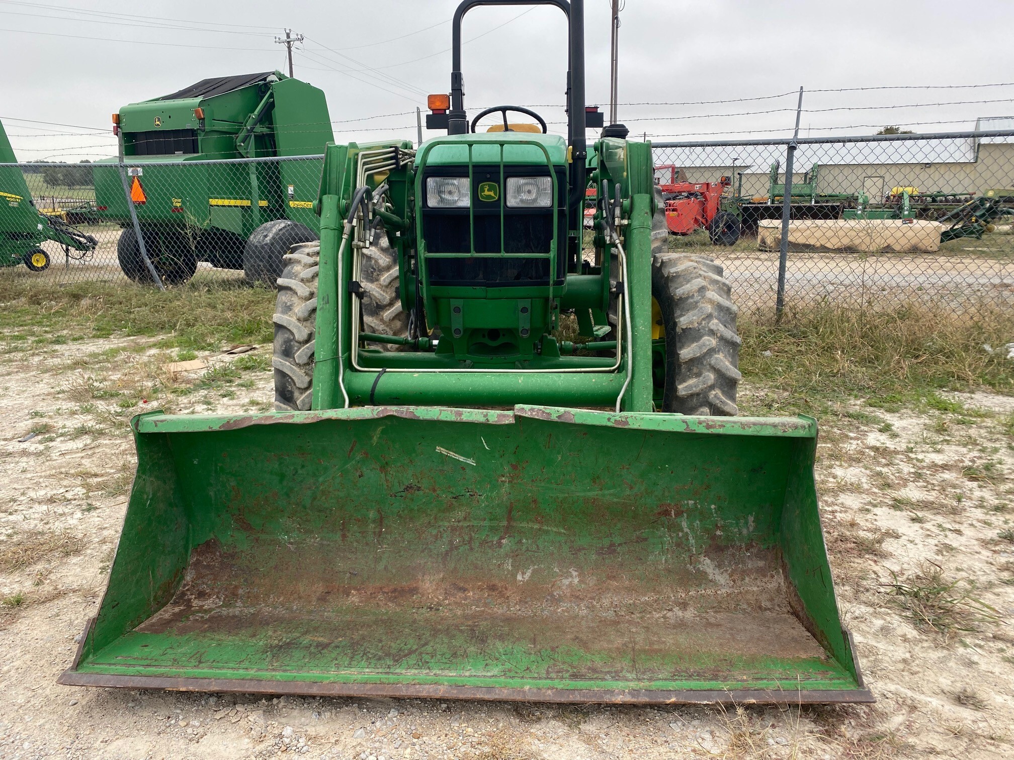 John Deere 5203 Image 5